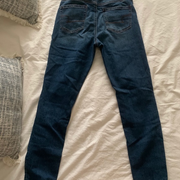 American Eagle distressed dark Mom Jeans - Picture 5 of 7